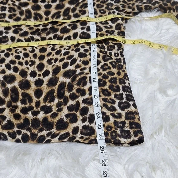 Chico's leopard print long sleeve top size 1 - Picture 8 of 10